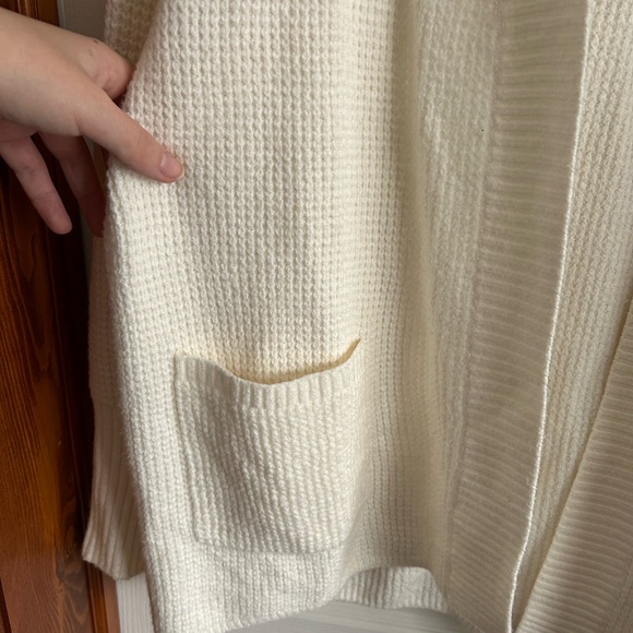 Old Navy White Cardigan - Size L - Picture 2 of 3